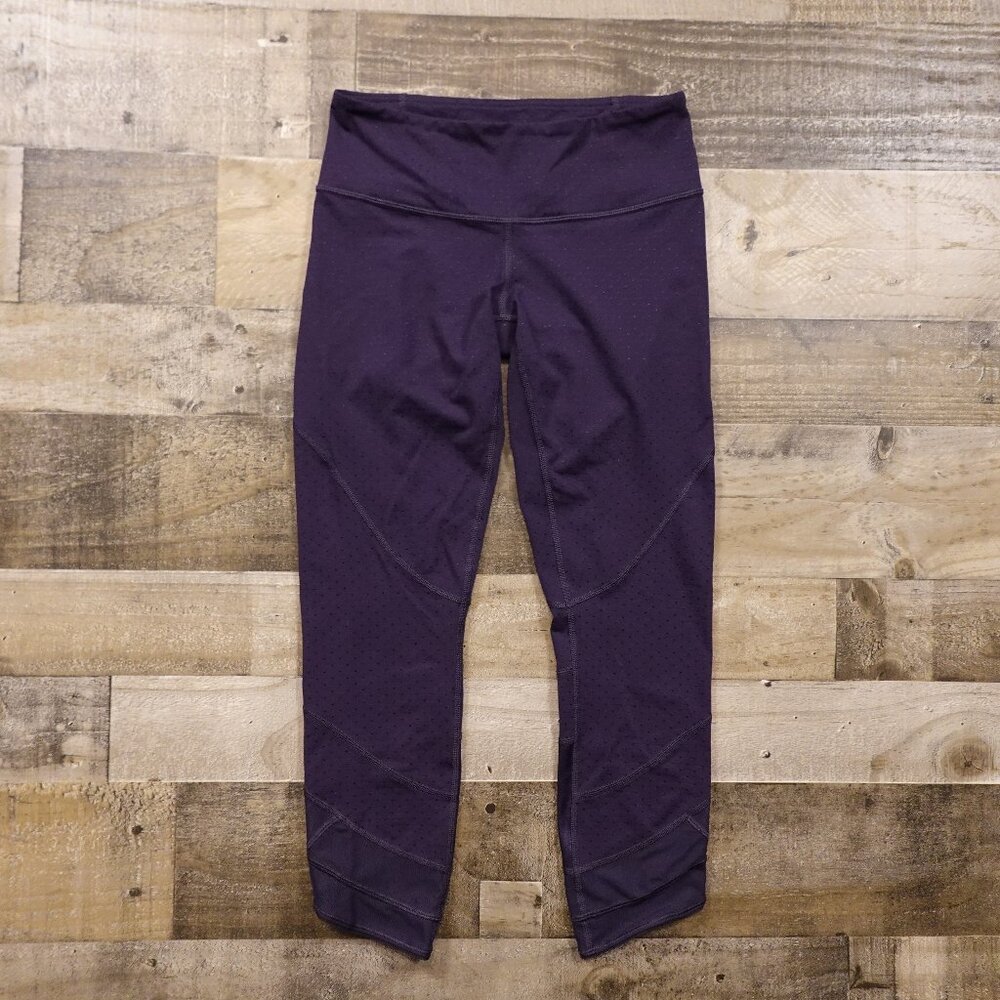 Lululemon Perforated Crop Leggings Women’s Size 6 Purple Athletic